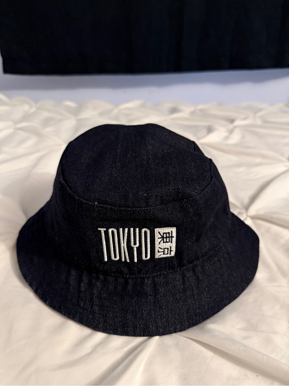 H&M Divided Denim Tokyo Embroidered Bucket Hat Jean